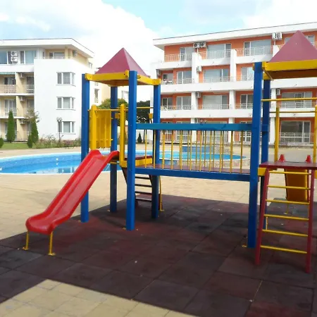 студия несебър форт клуб Apartman