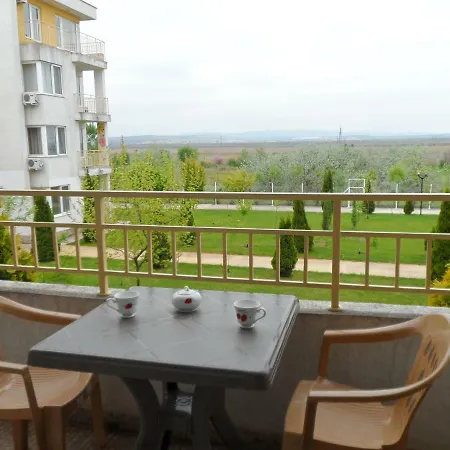 Apartman студия несебър форт клуб *